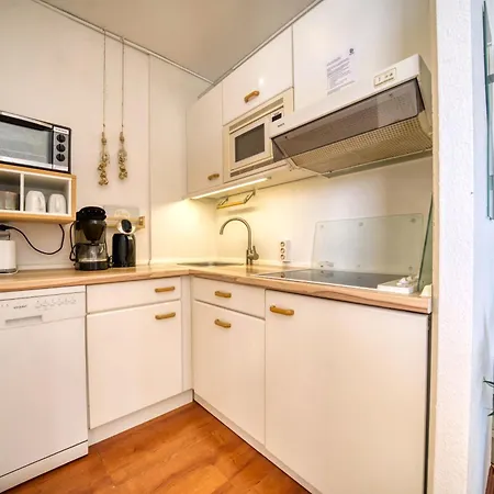 - Haus F, App 0f0701 Apartment